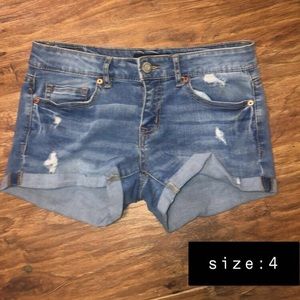 jean shorts (Aeropostale)